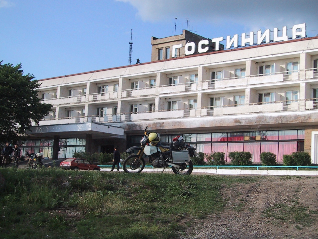 20020609_1747-Hotel_in_Novgorod