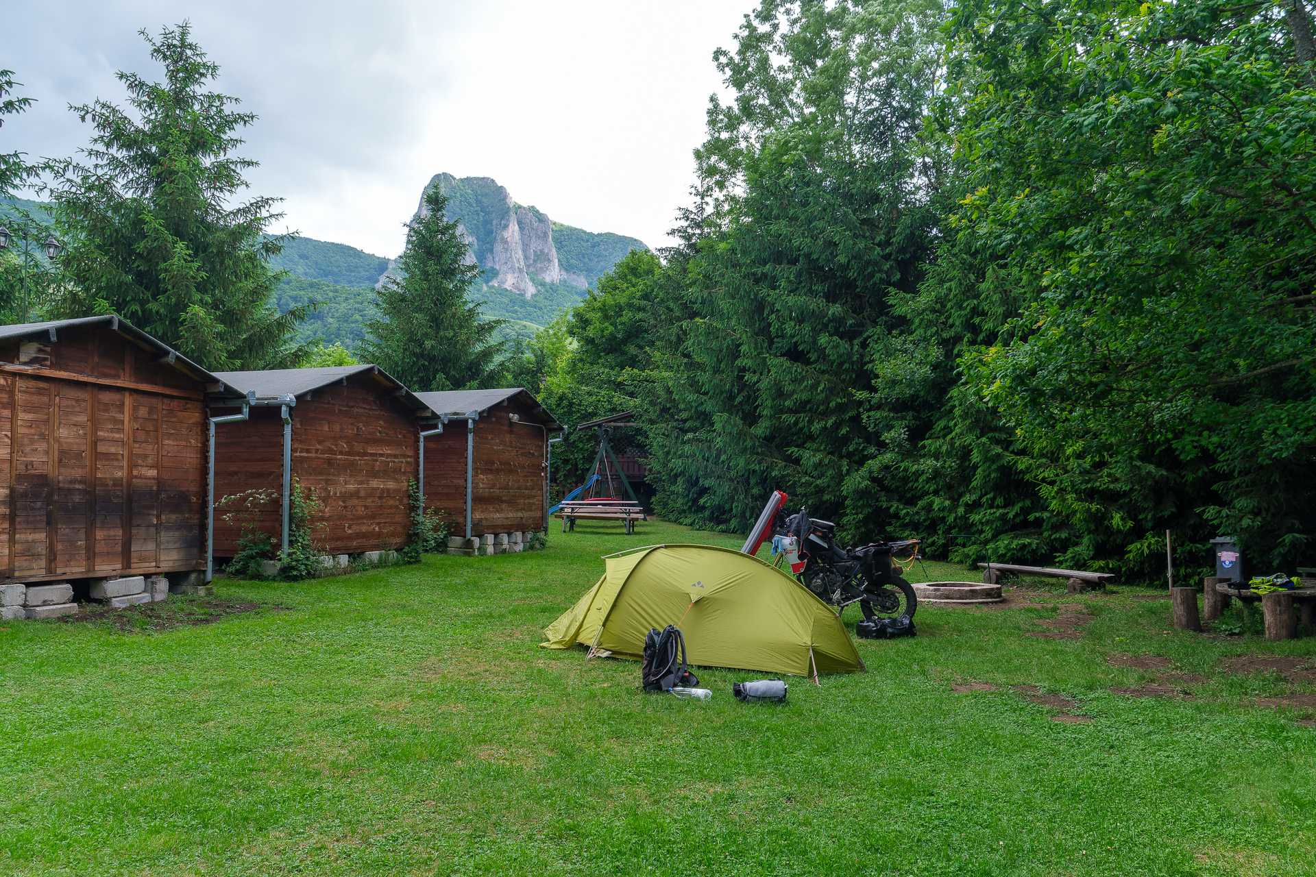 Ich fuhr zu einem Campingplatz 20 Kilometer südlich von Turda